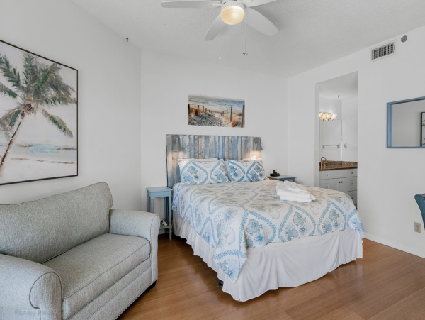 Gulf View Vacation Rentals Indian Shores 3-Bedroom Penthouse with Pool